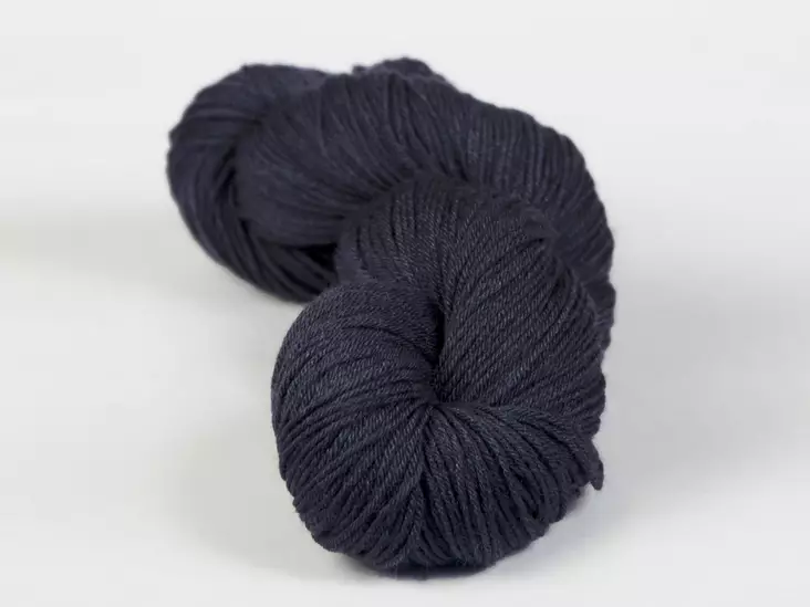 Sivilla - 4910 tummansininen 50 g - Sivilla silkkivillalangat 50x4 - 4910 - 1