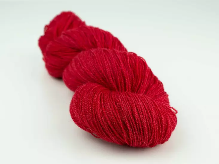 Silvia - 2942 kirkas punainen 50 g - Silvia silkkivillalangat 50x2 - 2942 - 1