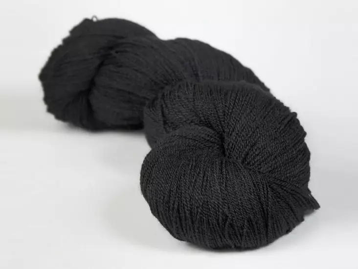 Silvia - 2926 musta 50 g - Silvia silkkivillalangat 50x2 - 2926 - 1