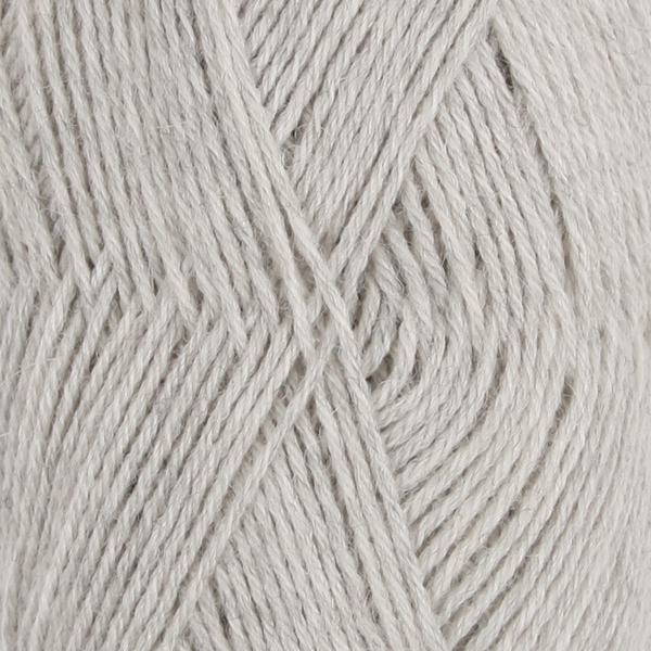 DROPS Nord - 03 helmiäisharmaa - Drops Nord alpakkalangat - 7071723014998 - 1