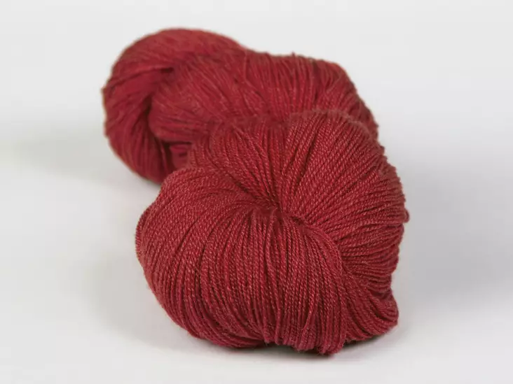 Silvia - 2918 punainen 50 g - Silvia silkkivillalangat 50x2 - 2918 - 1